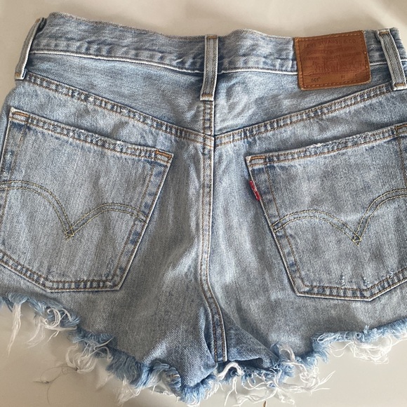 Levi’s 501 Denim Shorts - Picture 2 of 5